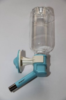 zc-dogbows-square-head-water-bottle-feeder-baby-blue