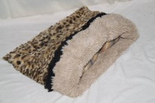 sc-dogbows-faux-fur-cuddle-cup-ffcc-700-a