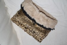 sc-dogbows-faux-fur-cuddle-cup-ffcc-7008