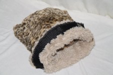 sc-dogbows-faux-fur-cuddle-cup-ffcc-701